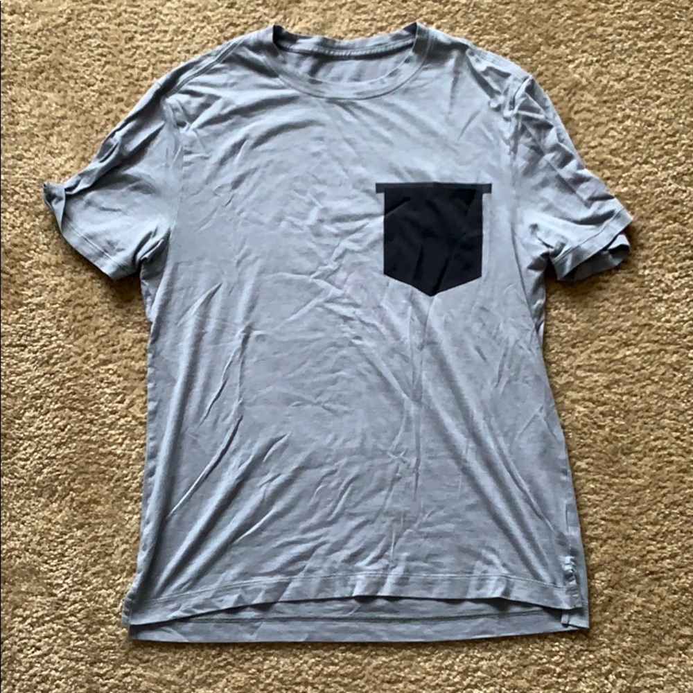 Lululemon short sleeve shirt